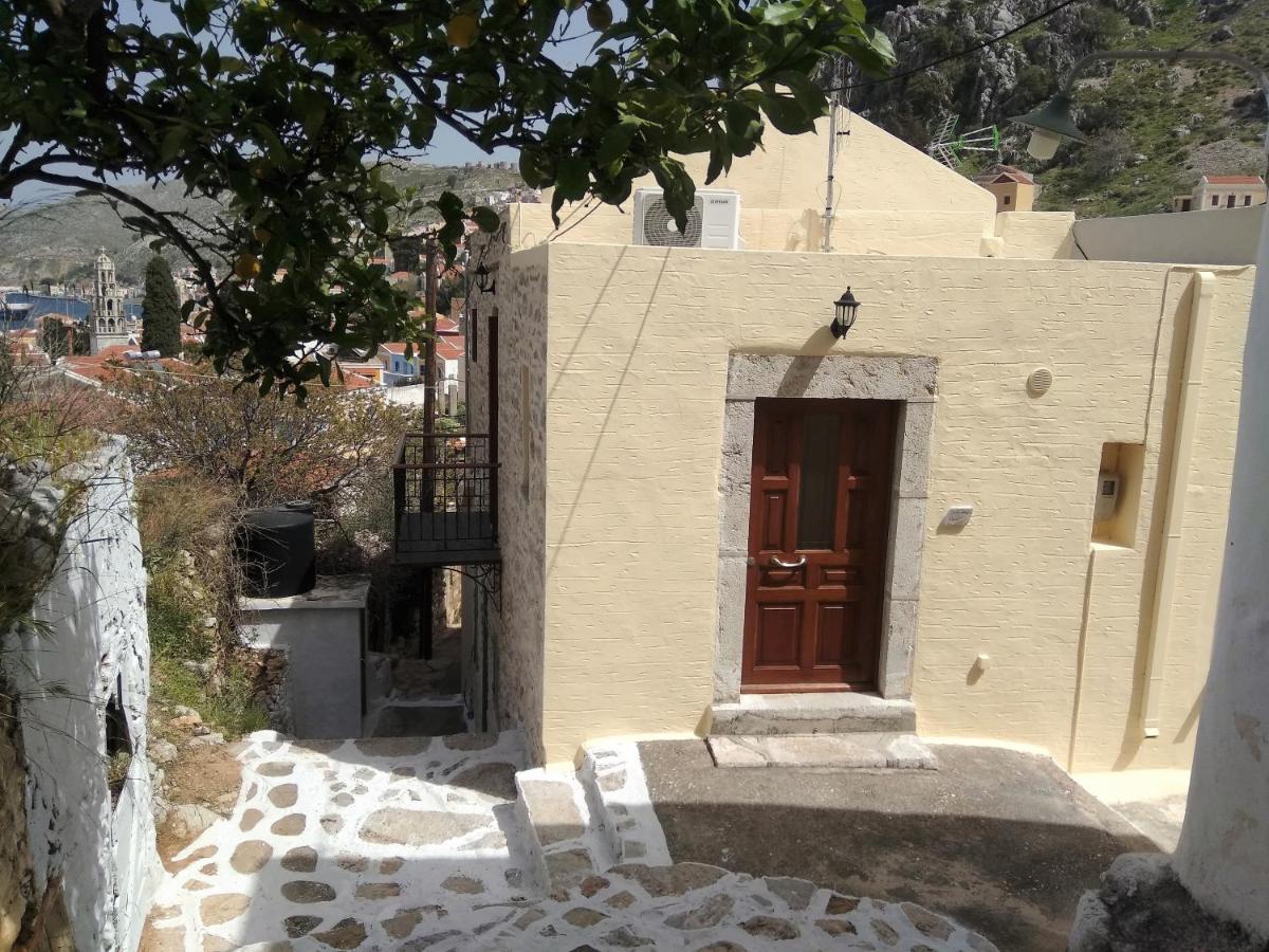 Apartamento Grandma'S House Symi Exterior foto